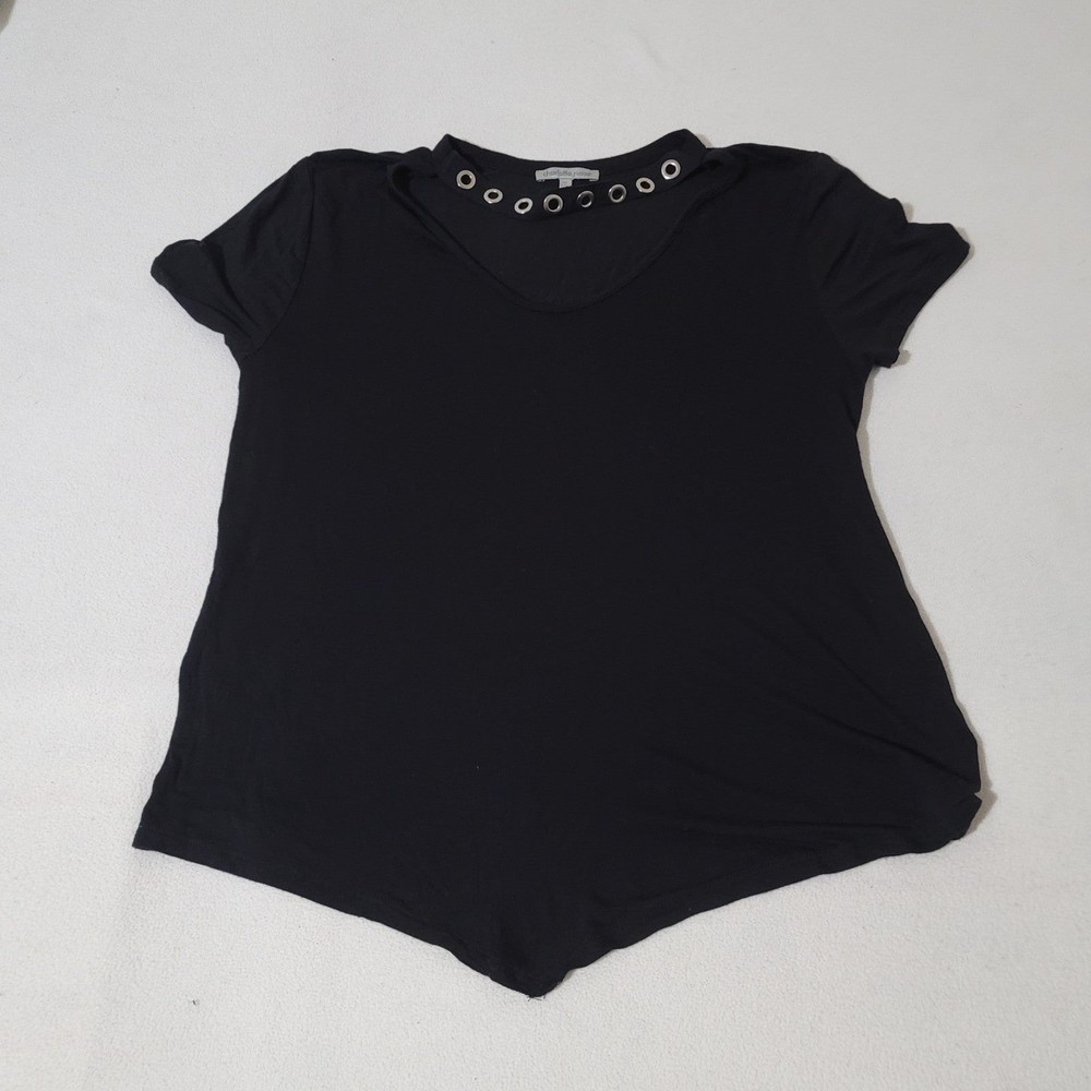 M Charlotte Russe grommet collar cut out tee short sleeve v tail black goth - Picture 5 of 10